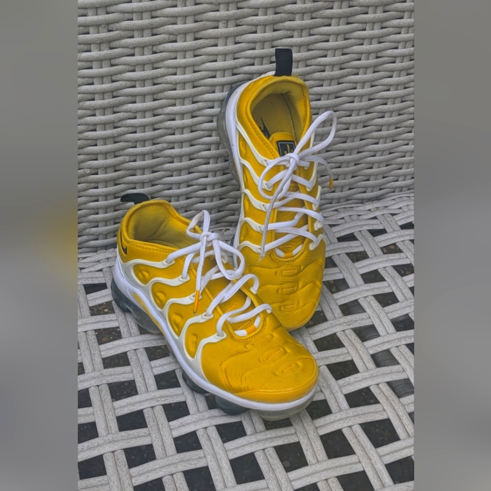 Nike Air VaporMax Plus Sneakers - Bright Yellow